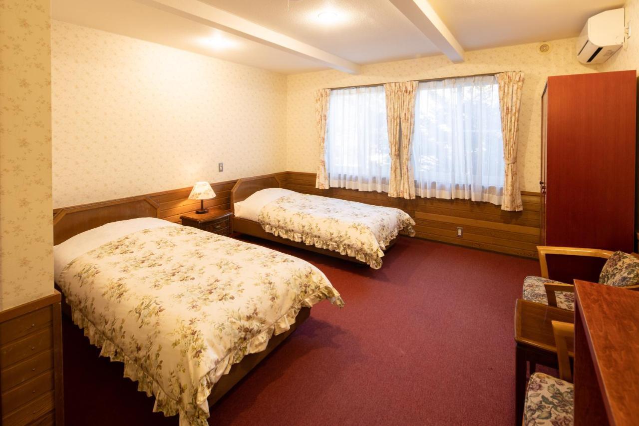 Pension Candytuft Каруїдзава Екстер'єр фото